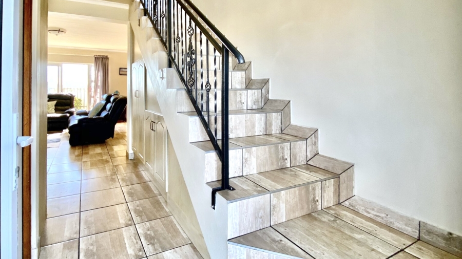 3 Bedroom Property for Sale in Laaiplek Western Cape